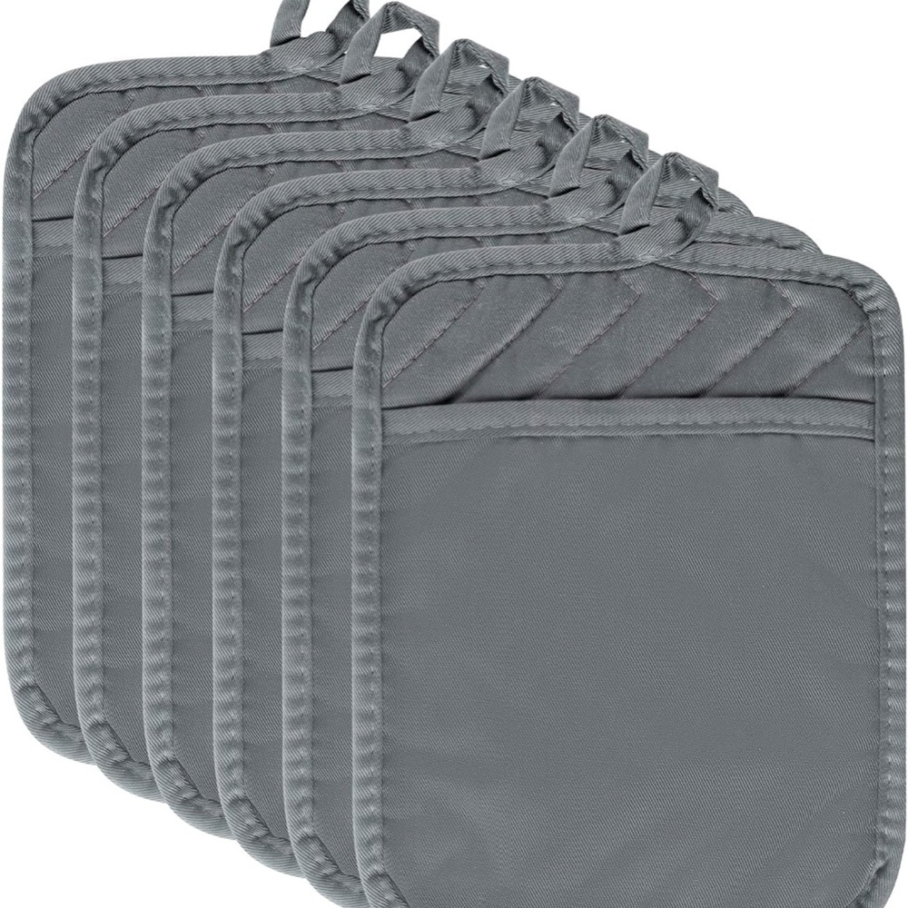 NWOT Gray Quilted Pot Holders, 8.5” x 6.5”, Set of 2, Greenbrier International